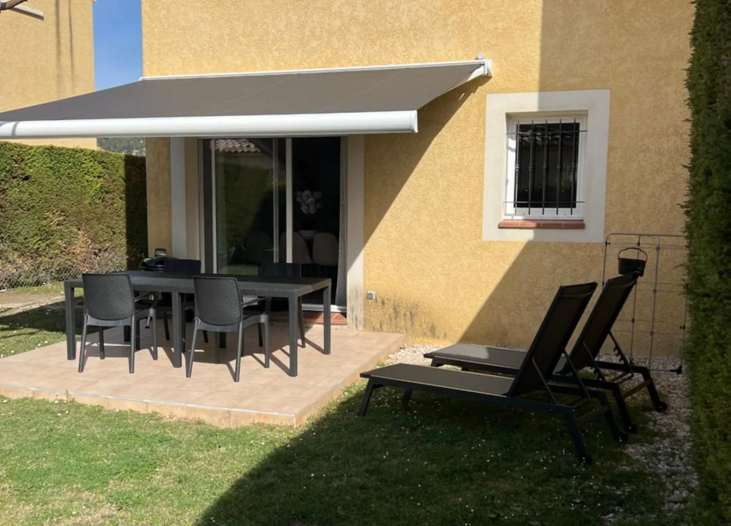 Holiday home Villa En Provence 3 T3 Jardin Clos Greoux-les-Bains France